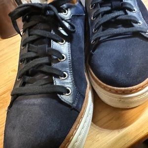 Di Bianco dress sneakers.